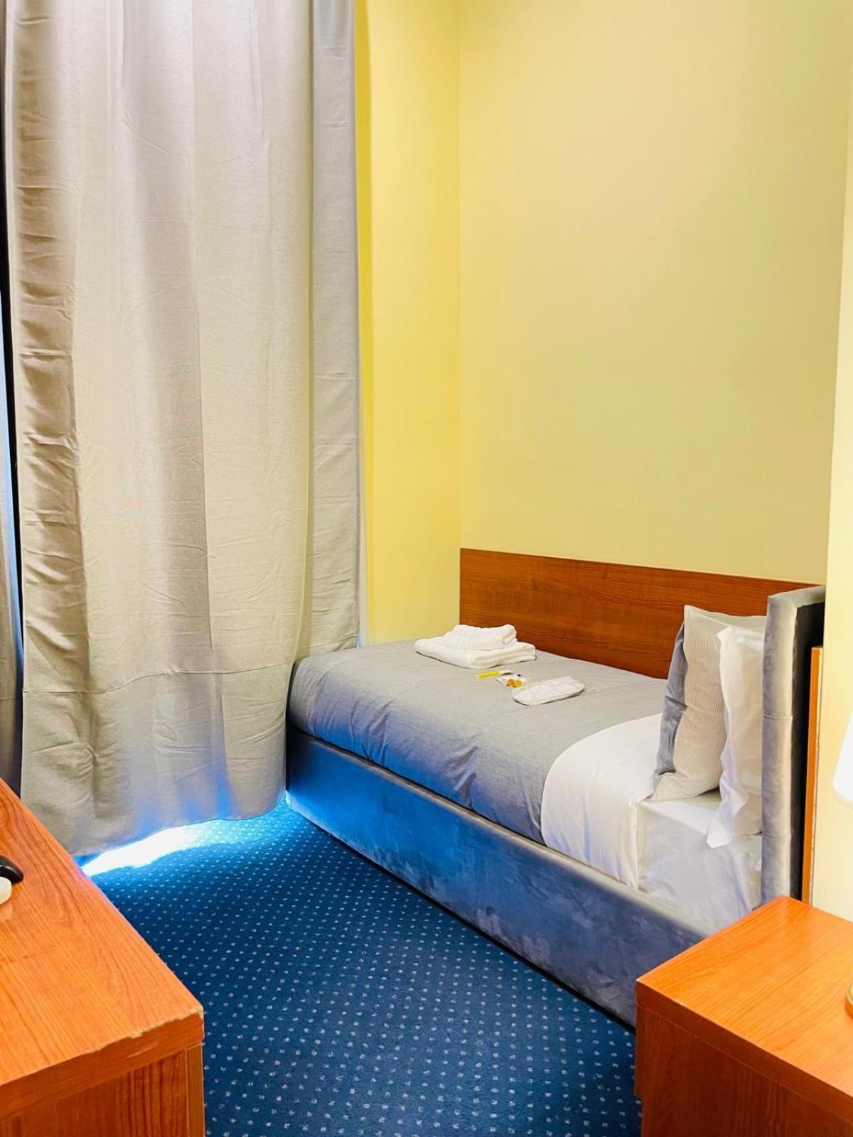 Hotel Rome Place Exteriör bild